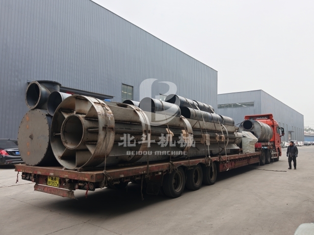 炭化機配套設備裝車火熱進行