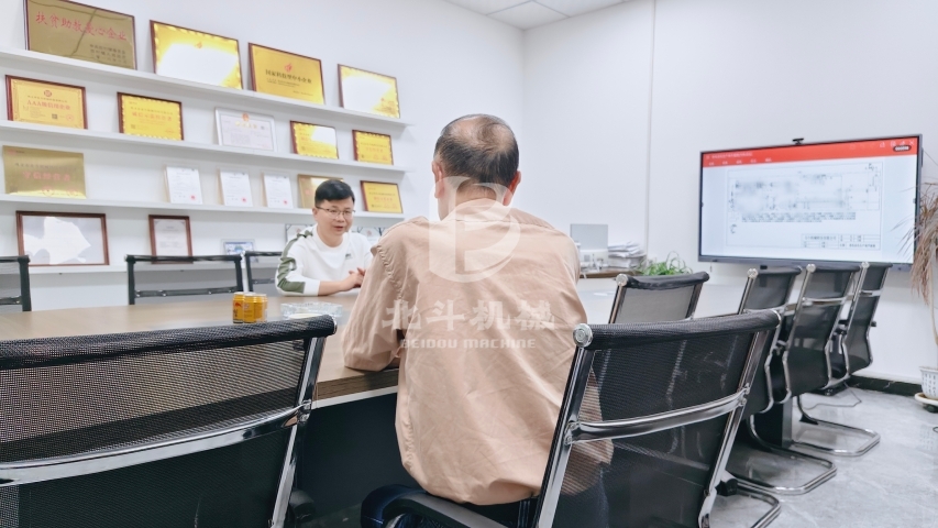 工藝設(shè)計(jì)交流促提升,細(xì)節(jié)把控炭化機(jī)性能